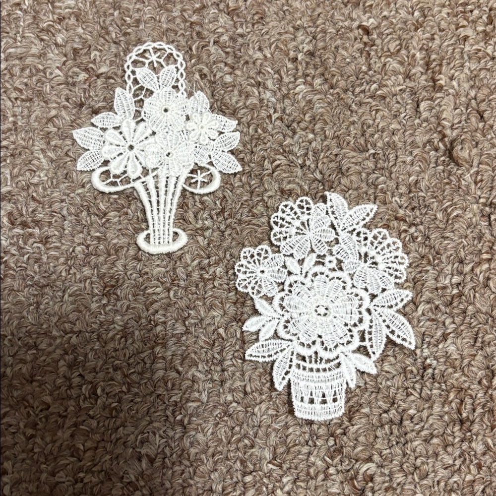 Intricate Lace Floral Baskets Applique
